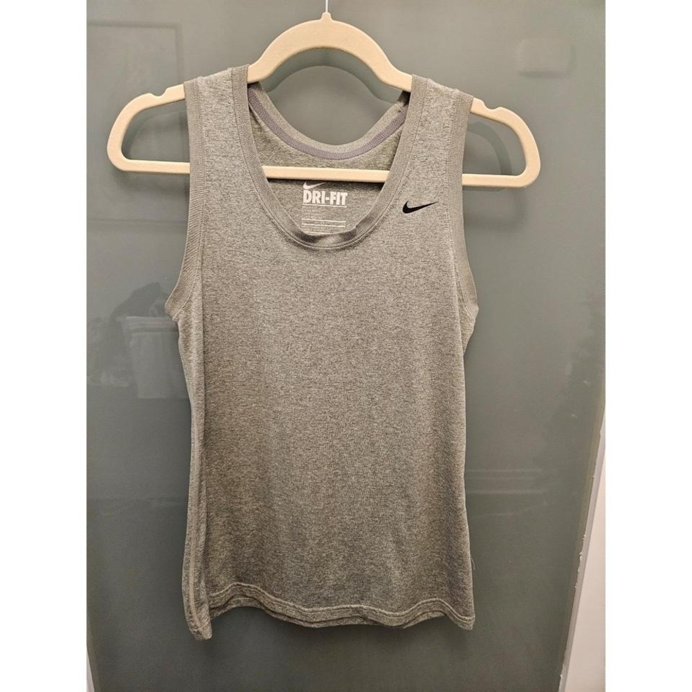 Nike DriFit tank top Size small